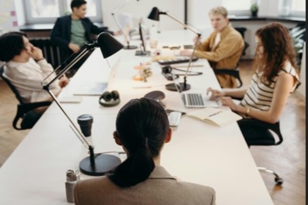 Femme manager : gérer un conflit dans son équipe
